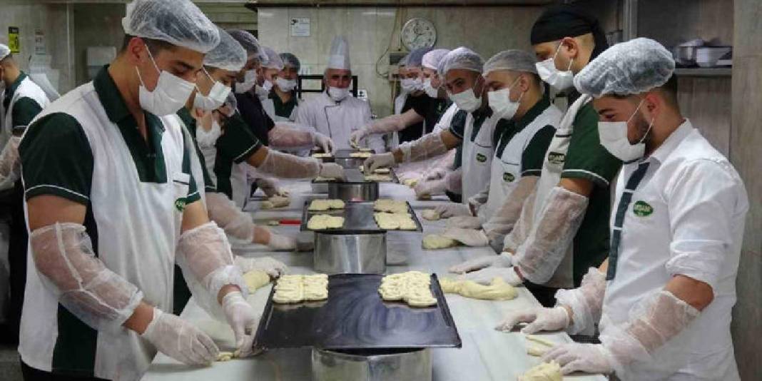 Sadece Ramazan’da yapılıyor, bir daha bulmak mümkün olmuyor: Gaziantep’ten çıkan lezzet yoğun ilgi görüyor 3